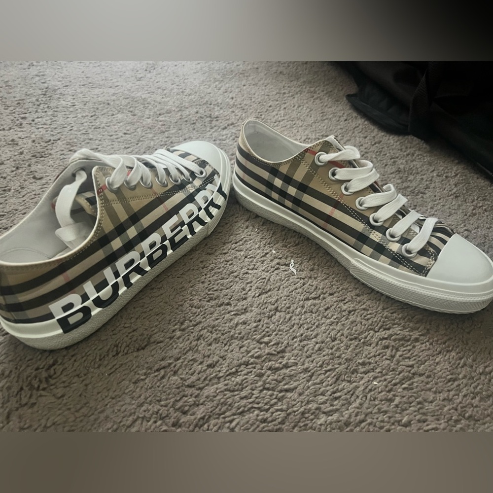 Burberry Sneakers